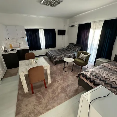 Apartment Green Island 3 *